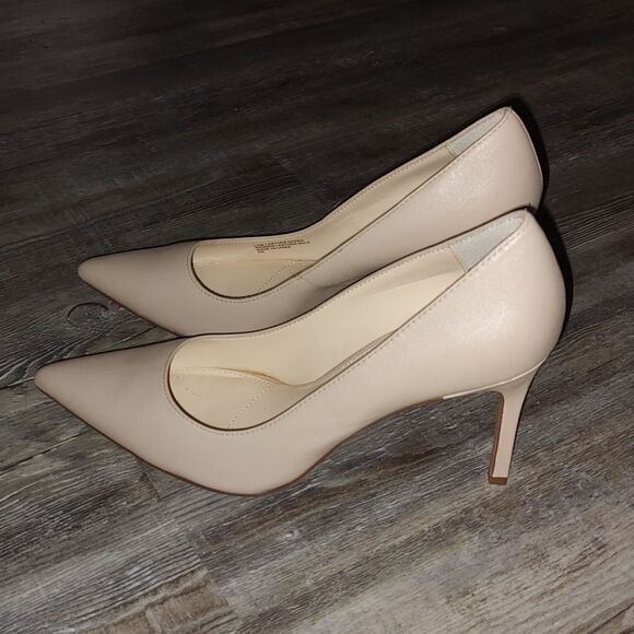 Charles David Rivals Nude pointed toe stiletto heels Sz 10 EUC - Picture 3 of 9